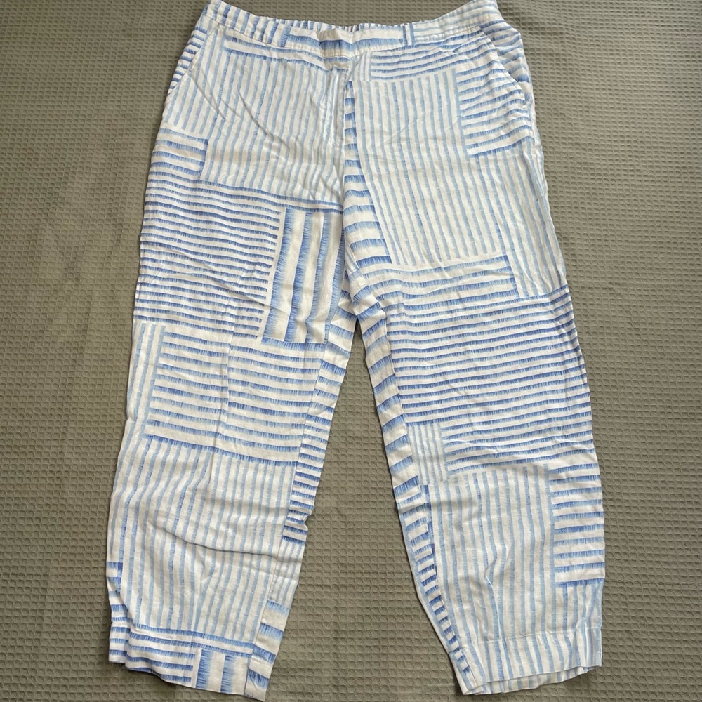 Chico’s 100% Linen Pants 2.5 (US 14 / Large) White Blue Pattern Tapered Ankle